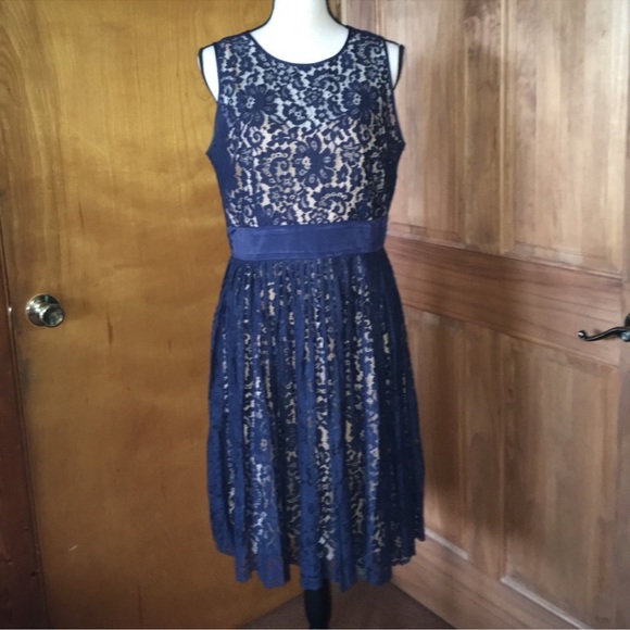 Eliza J lace dress size 12 - Picture 2 of 5